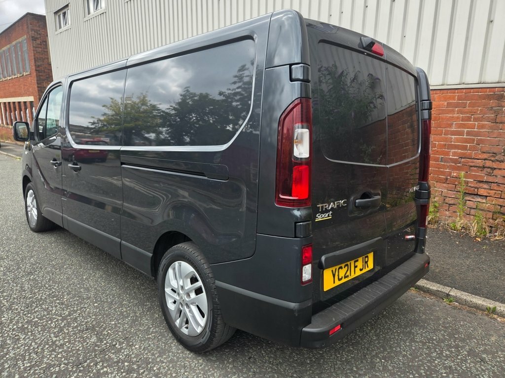 Renault Trafic 2L Sport YC21FJR Grey #4
