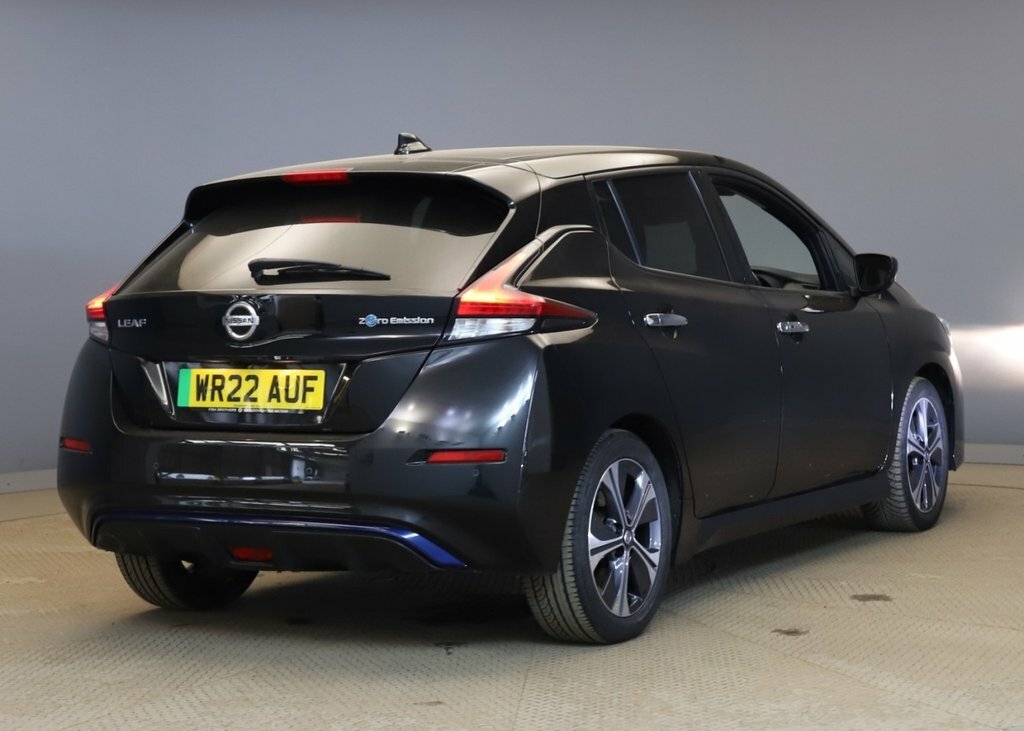 Nissan Leaf Hatchback Black #5