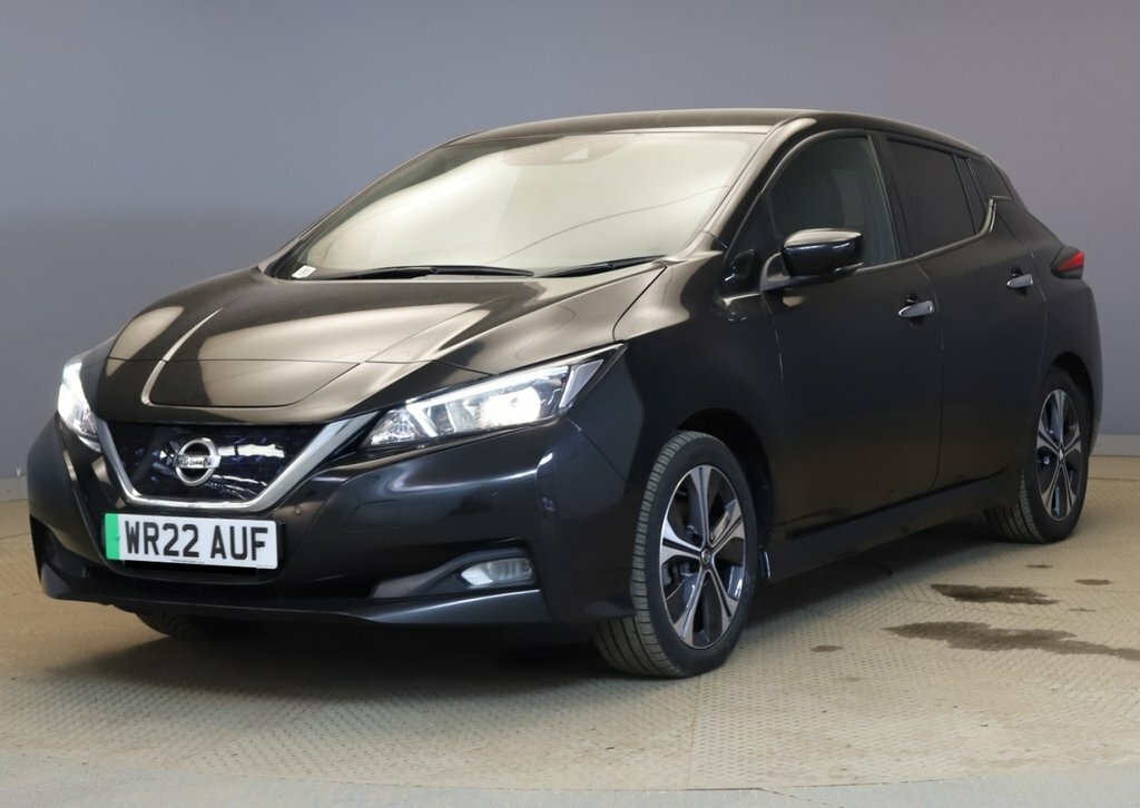 Nissan Leaf Hatchback Black #2