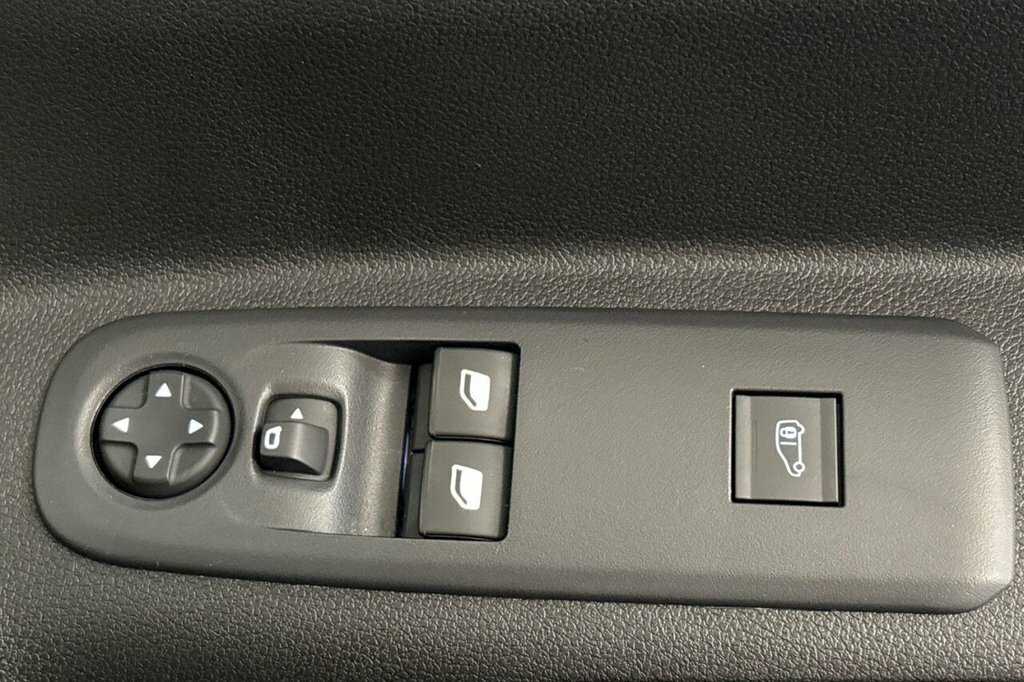 Vauxhall Combo-e Life 52Kwh Pro Panel Van Swb 7.4Kw C Blue #22