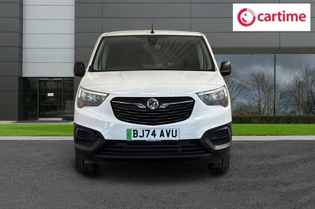 Vauxhall Combo-e Life Mpv White #4