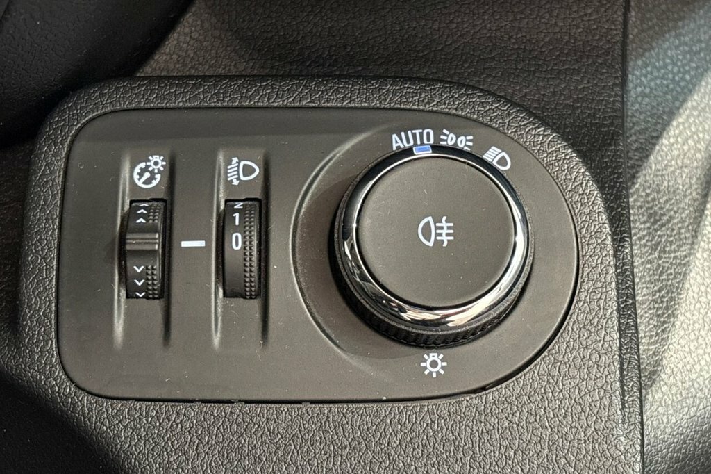 Vauxhall Combo-e Life 52Kwh Pro Panel Van Swb 7.4Kw C Blue #23
