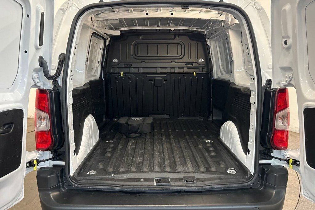 Vauxhall Combo-e Life 52Kwh Pro Panel Van Swb 7.4Kw C Blue #25