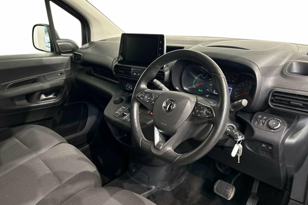 Vauxhall Combo-e Life 52Kwh Pro Panel Van Swb 7.4Kw C Blue #7