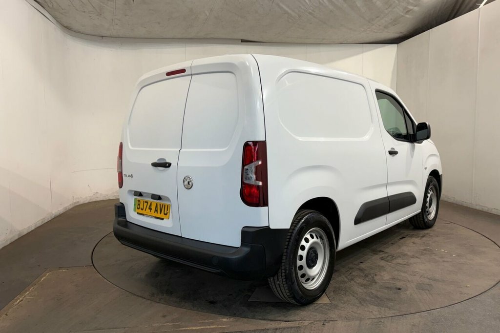 Vauxhall Combo-e Life 52Kwh Pro Panel Van Swb 7.4Kw C Blue #27