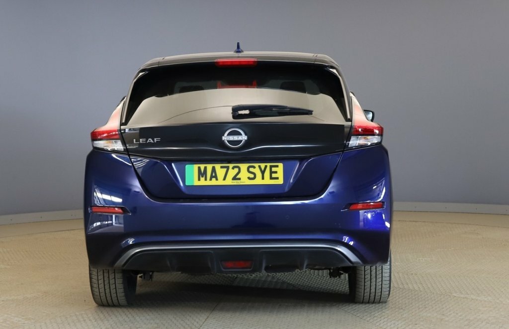 Nissan Leaf Hatchback Blue #4