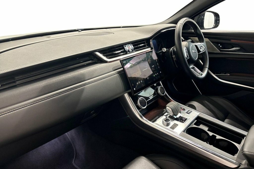 Jaguar XF R-dynamic S White #9
