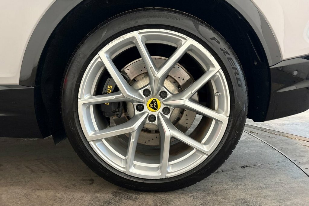 Lotus Eletre R Black #11
