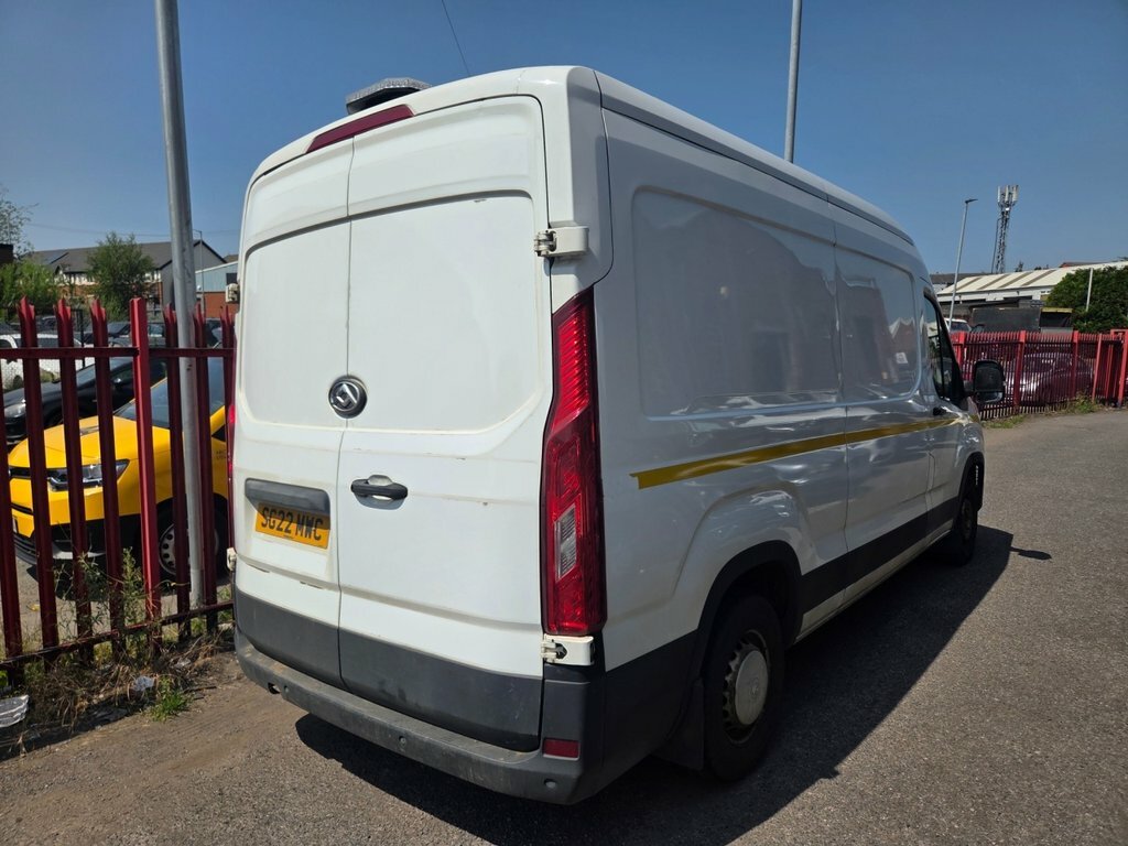 Maxus Deliver 9 Mpv White #3
