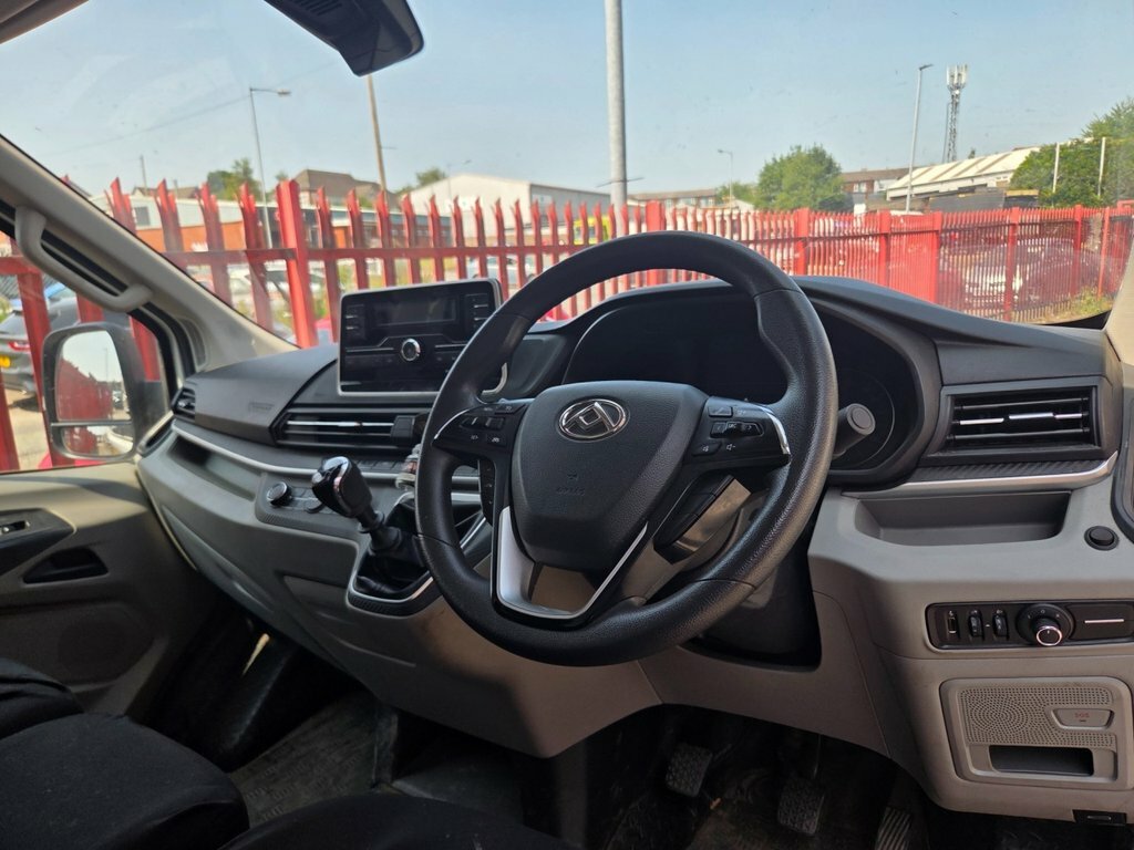 Maxus Deliver 9 Mpv White #4