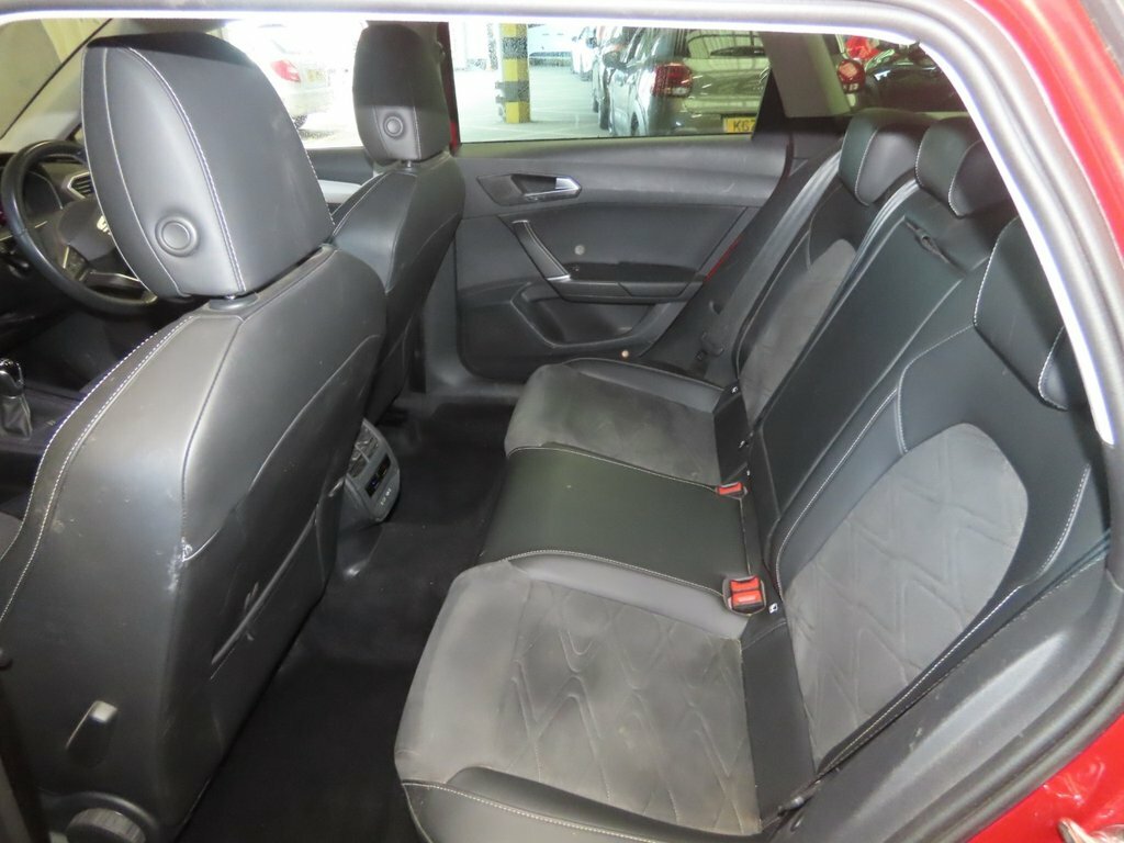 Seat Leon 1.5L Xcellence Red #5