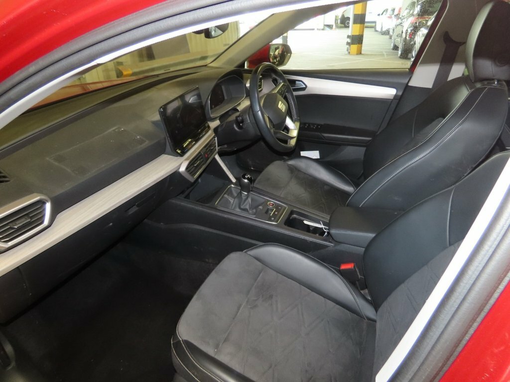 Seat Leon 1.5L Xcellence Red #6