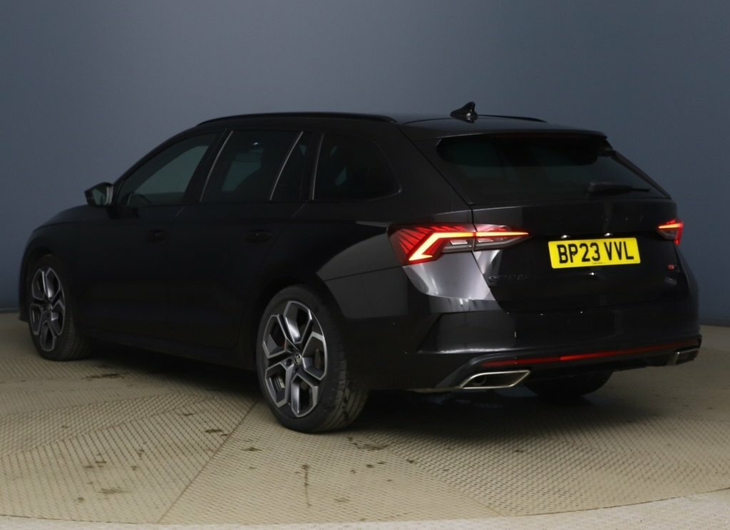 Skoda Octavia 2L Vrs Black #5
