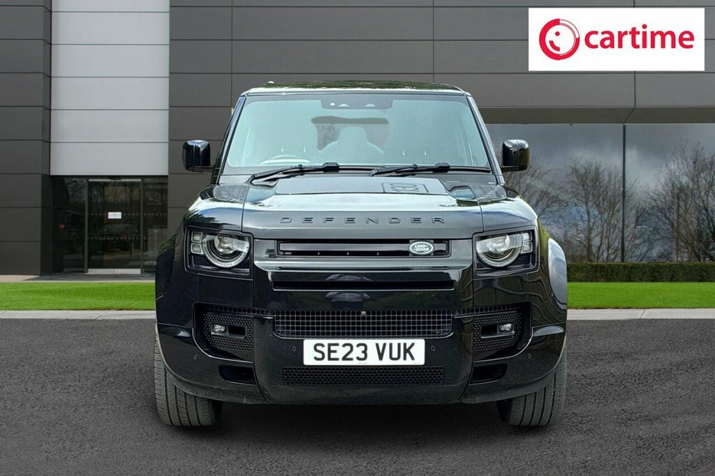 Land Rover Defender 130 3L X Black #4