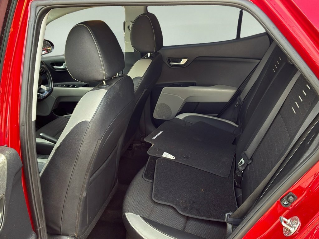 Kia Stonic Crdi 3 Isg White #7