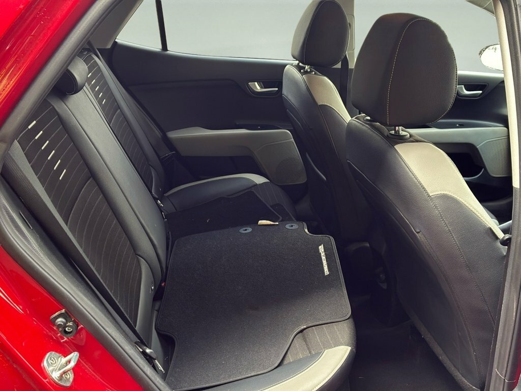 Kia Stonic Crdi 3 Isg White #8