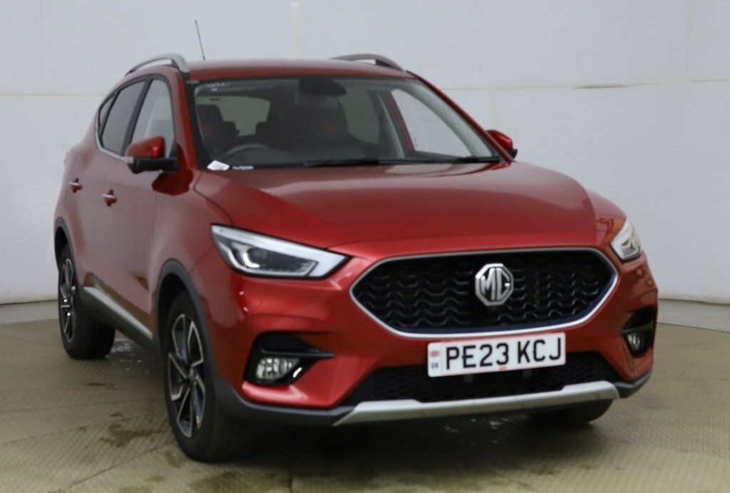MG ZS 1L Exclusive Red