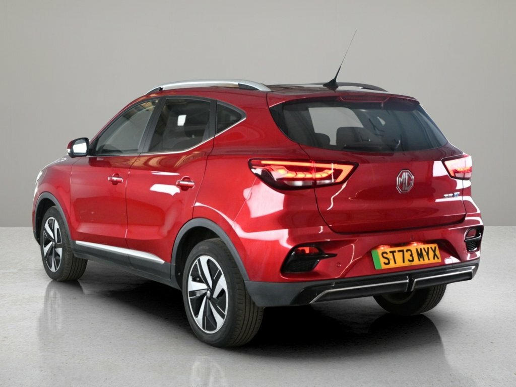MG ZS Suv Red #4