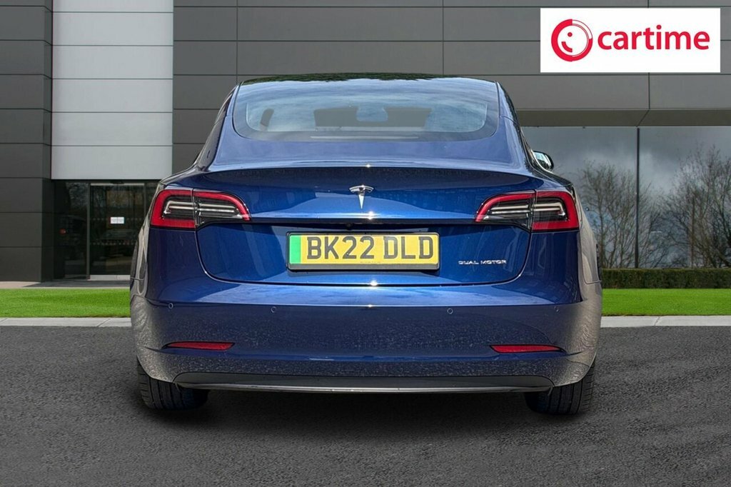 Tesla Model 3 Saloon Blue #5