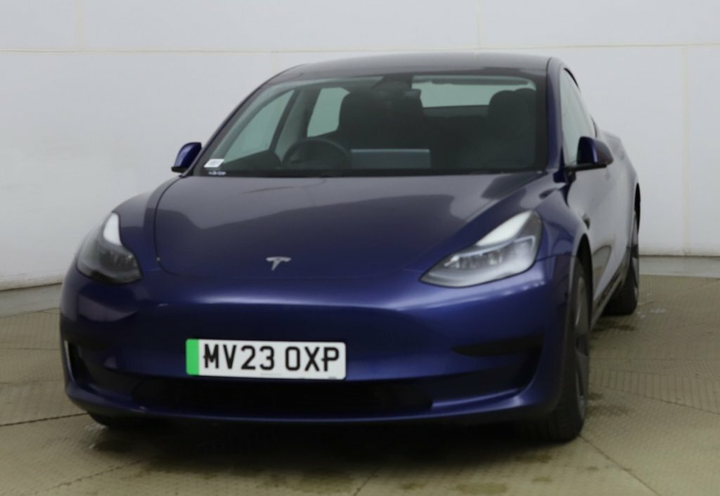Tesla Model 3 Saloon Blue #2