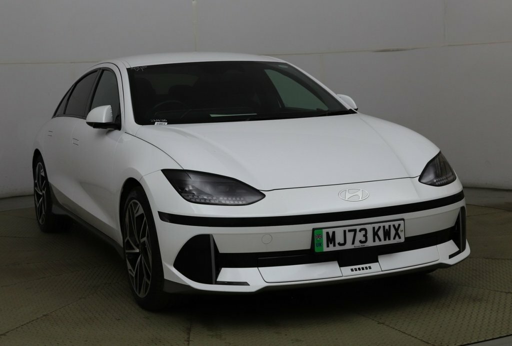 Hyundai Ioniq 6 Saloon White