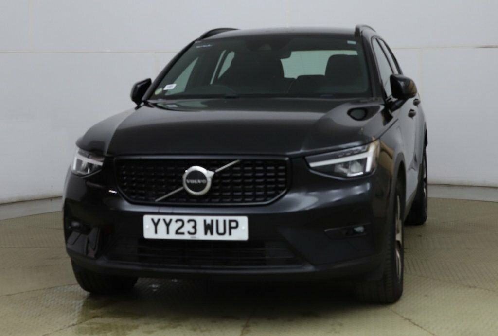 Volvo XC40 1.5L Plus Black #3