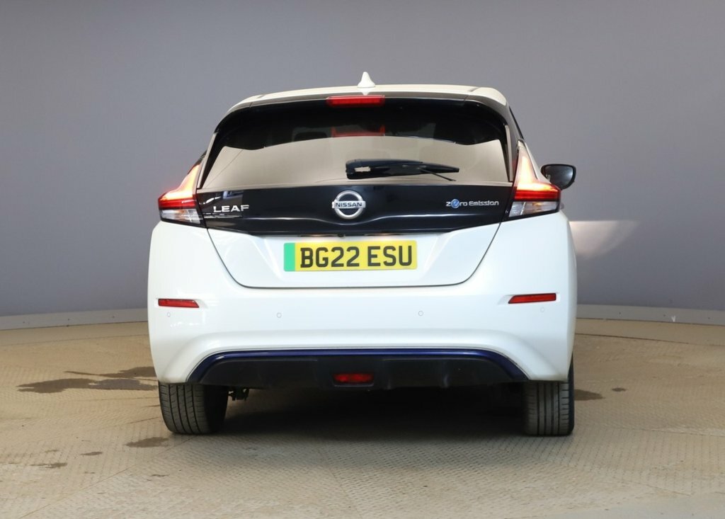 Nissan Leaf Hatchback White #6