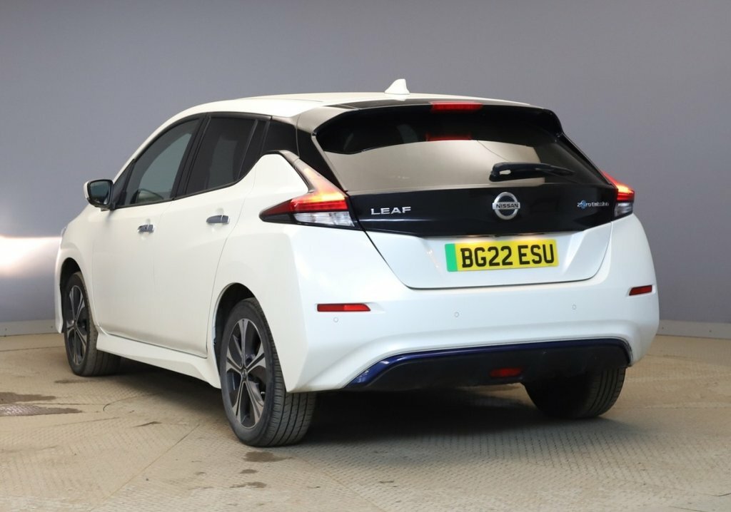 Nissan Leaf Hatchback White #5