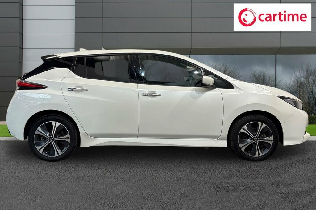 Nissan Leaf Hatchback BG22ESU White #2