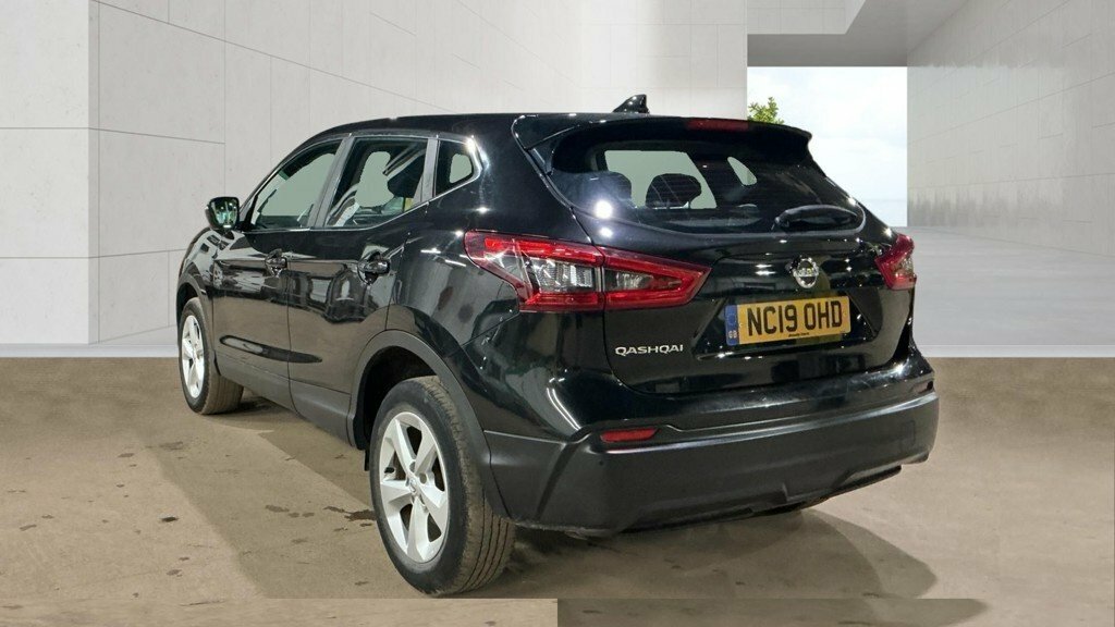 Nissan Qashqai 1.3L Acenta Premium Black #4