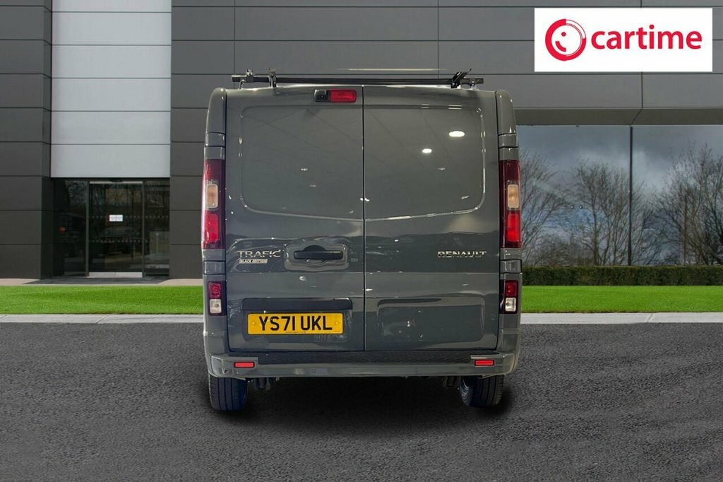 Renault Trafic 2L Black Edition Grey #5