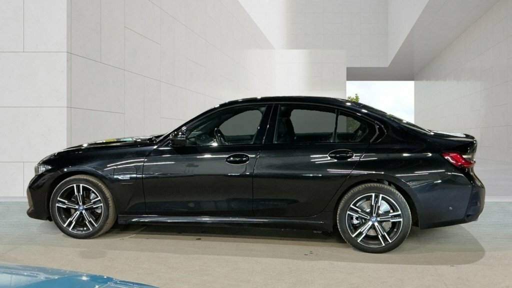 BMW 3 Series 2L M Sport Black #6