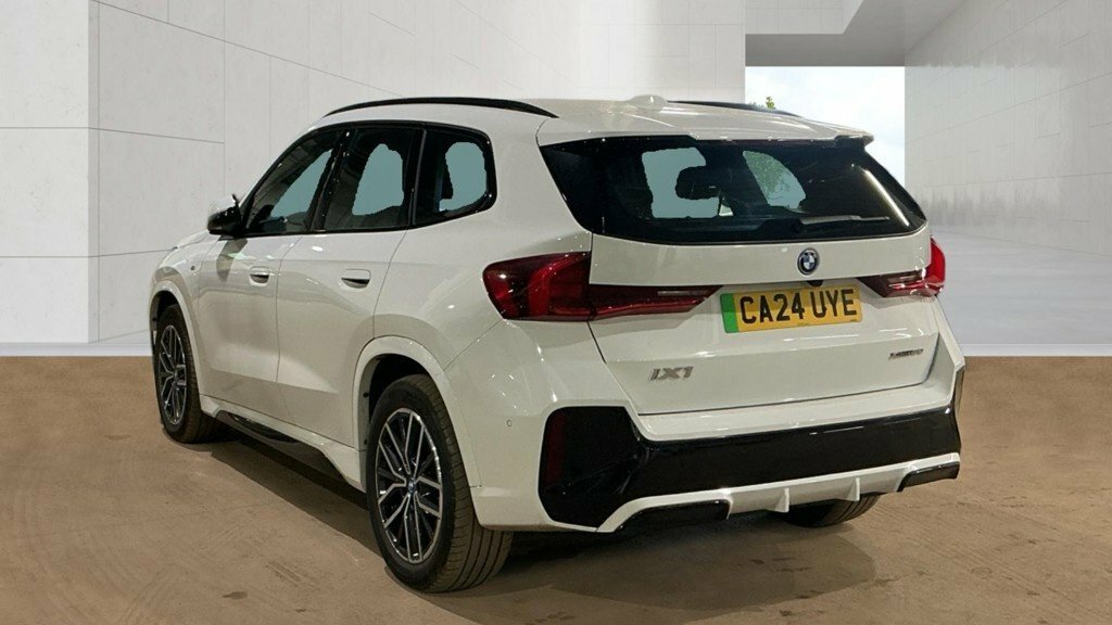 BMW iX1 Suv CA24UYE White #4