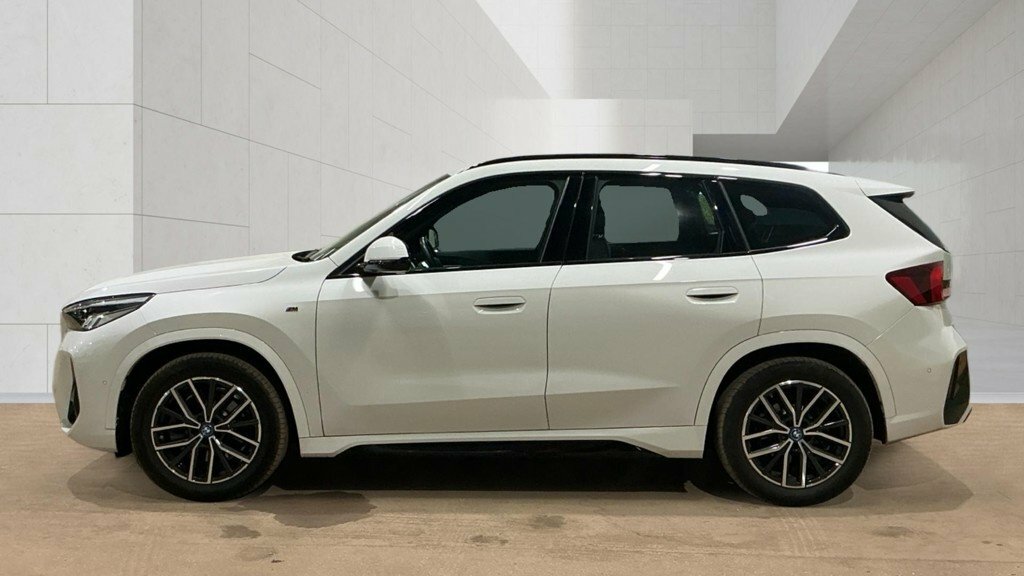 BMW iX1 Suv CA24UYE White #6