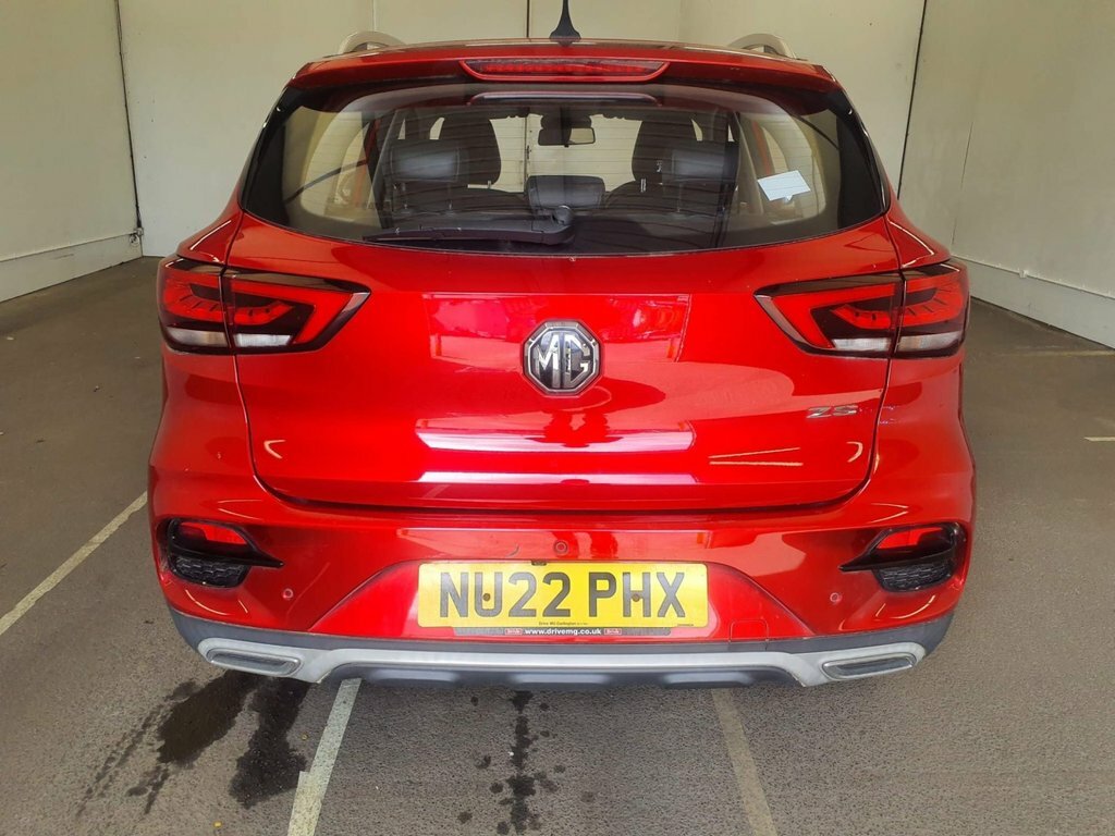 MG ZS 1L Exclusive Red #6