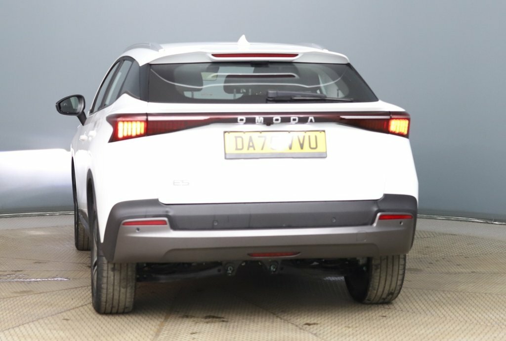 Omoda E5 Suv White #6