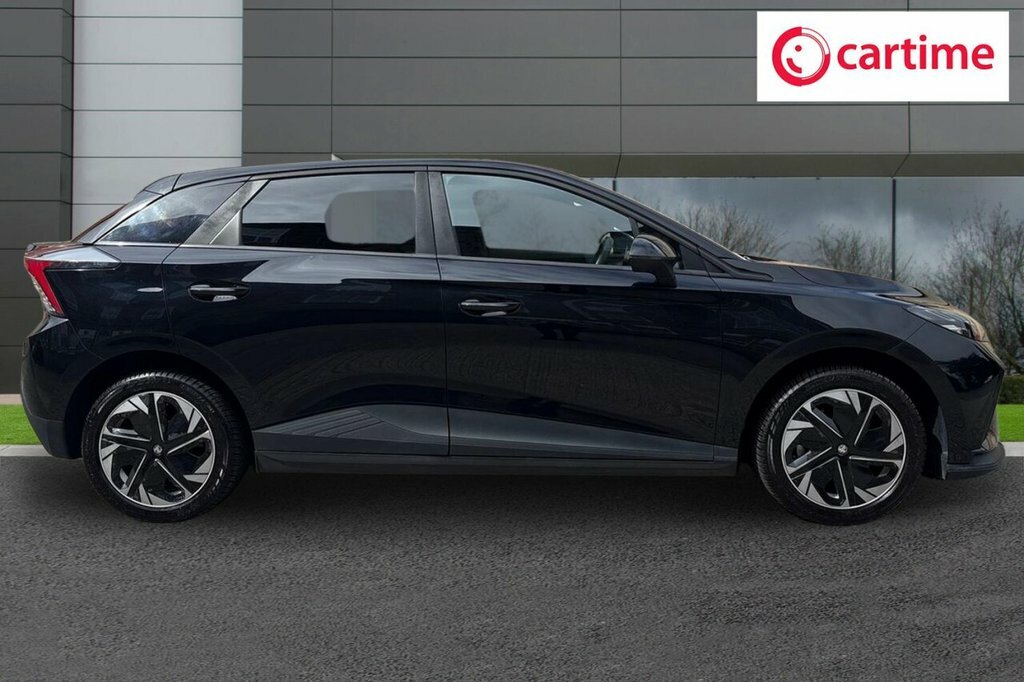 MG MG4 Hatchback Black #2