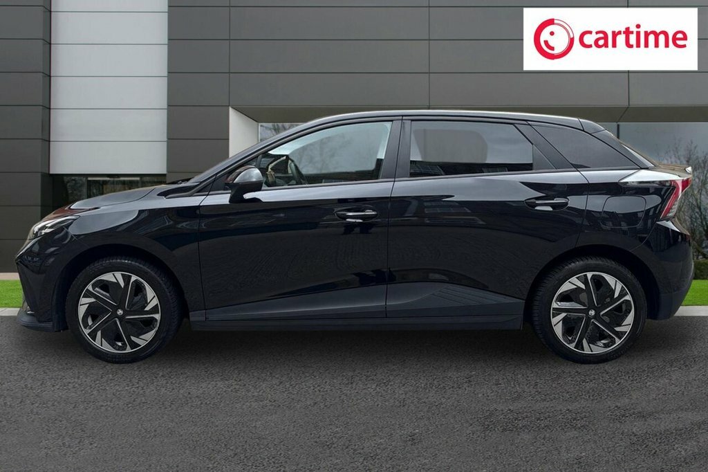 MG MG4 Hatchback Black #3