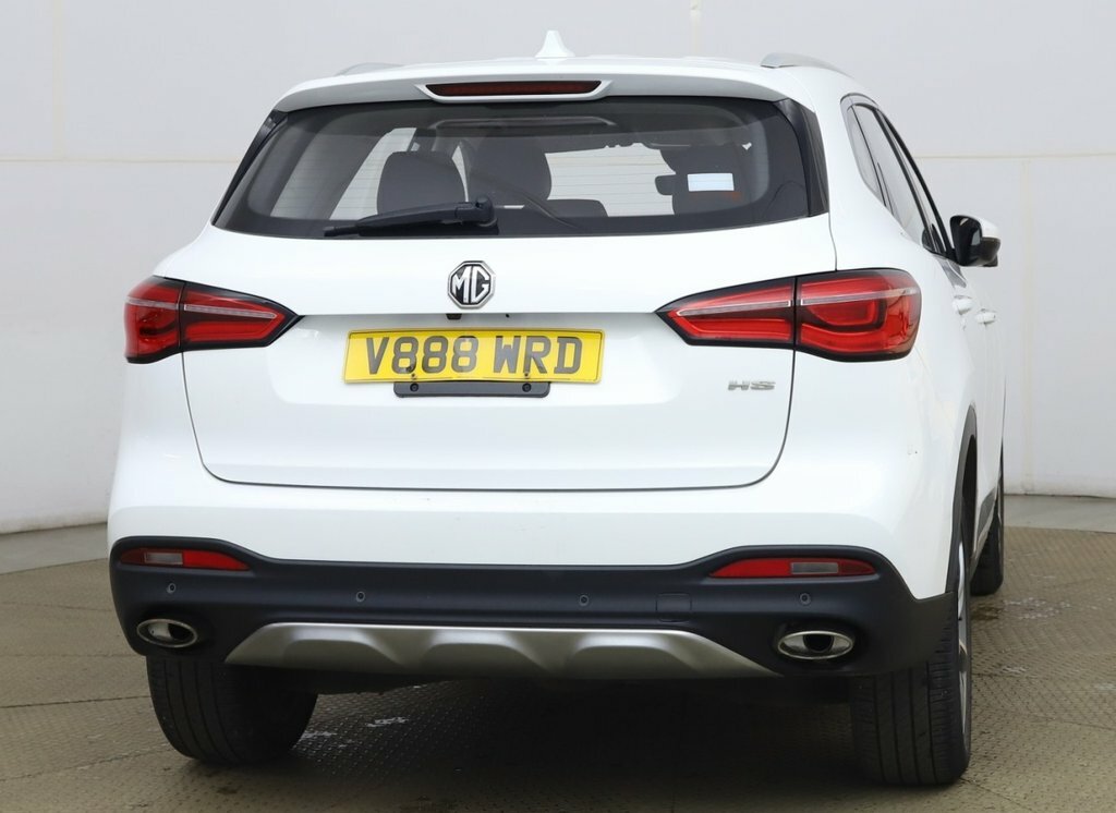 MG HS 1.5L Excite White #6