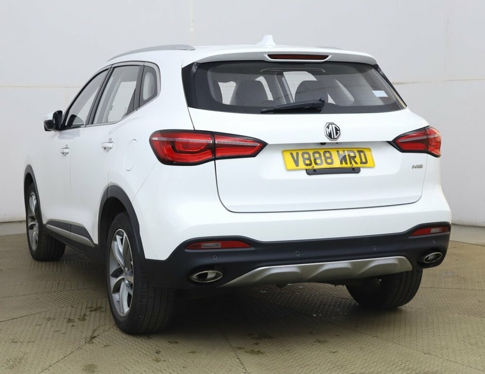 MG HS 1.5L Excite White #5