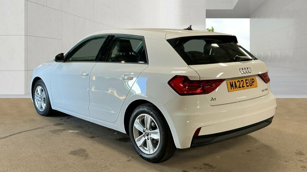 Audi A1 1L Technik White #4