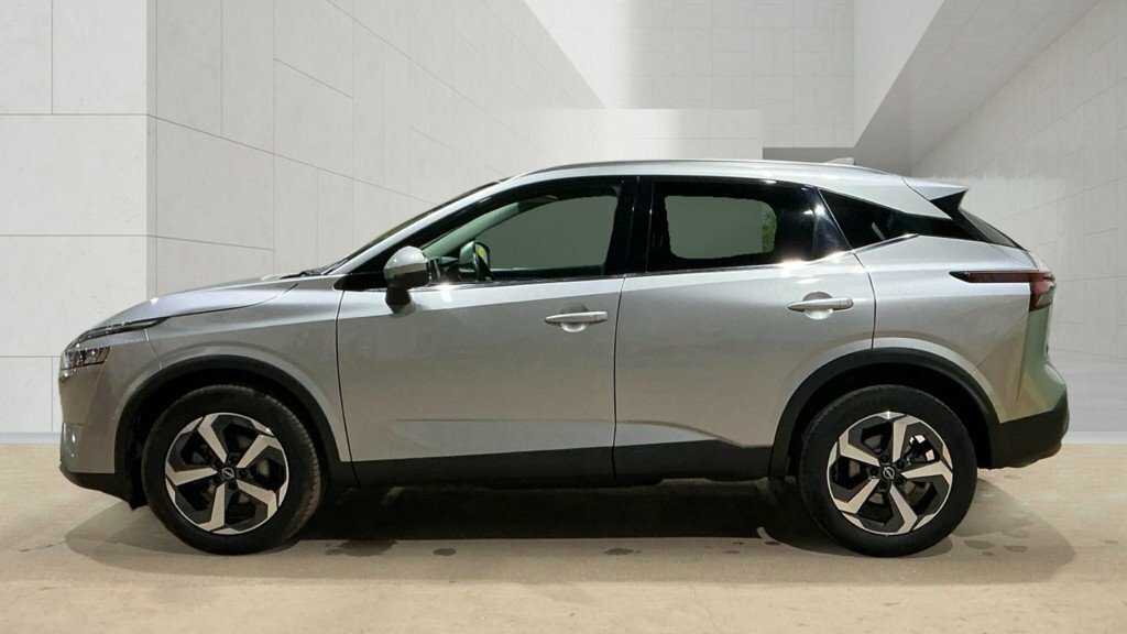 Nissan Qashqai 1.3L N-connecta Silver #6