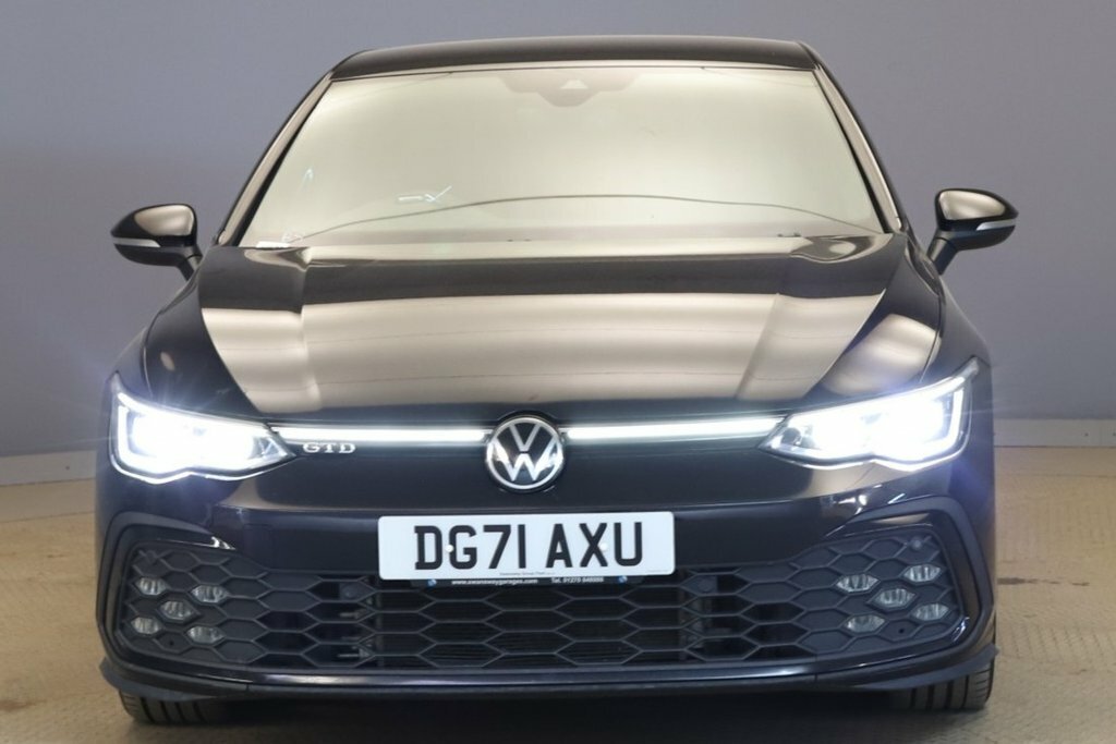 Volkswagen Golf 2L Gtd Black #3