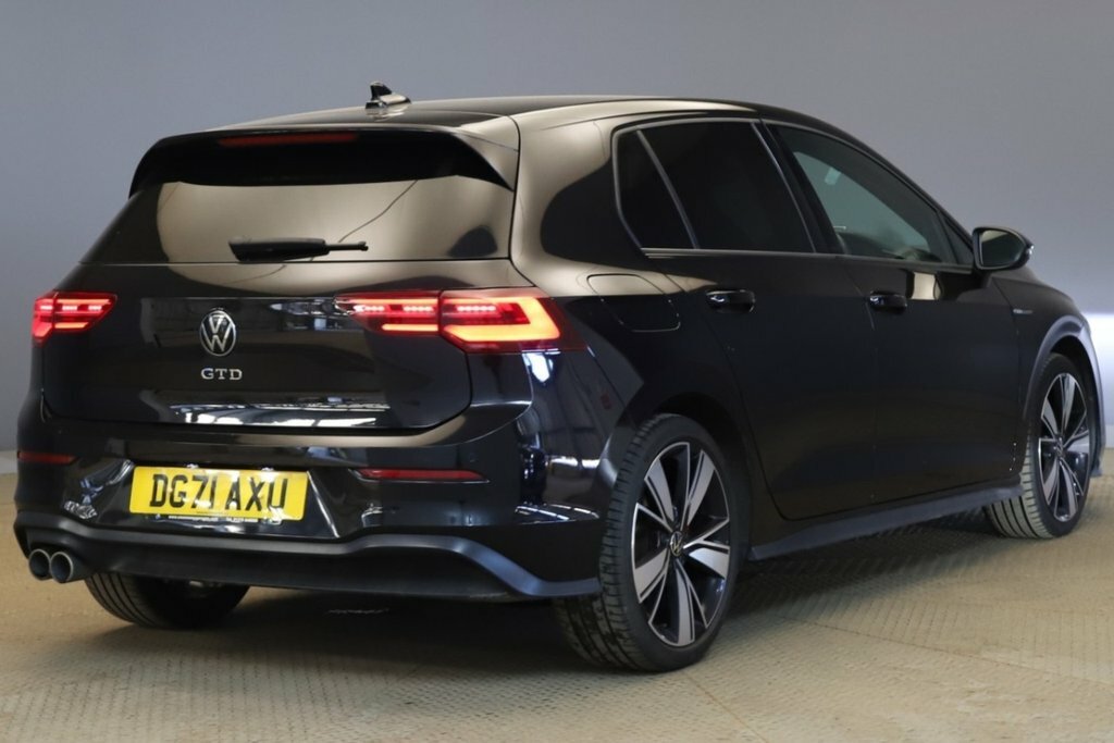 Volkswagen Golf 2L Gtd Black #5