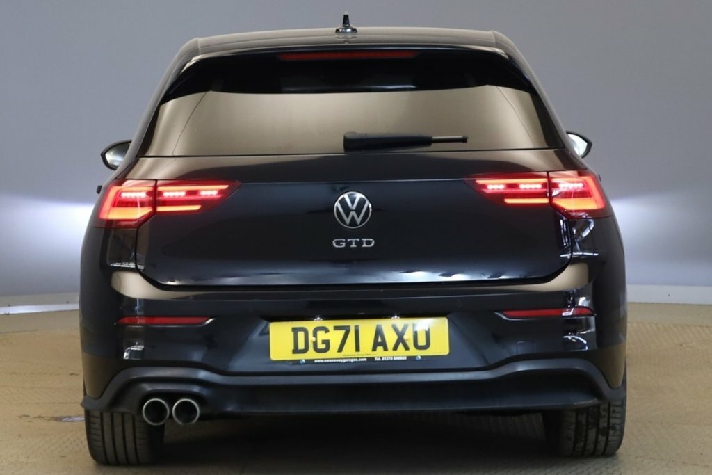 Volkswagen Golf 2L Gtd Black #4