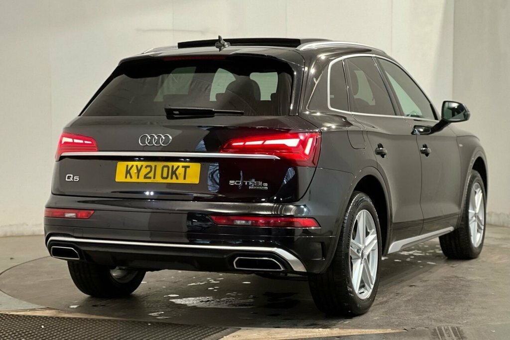 Audi Q5 Suv Black #3