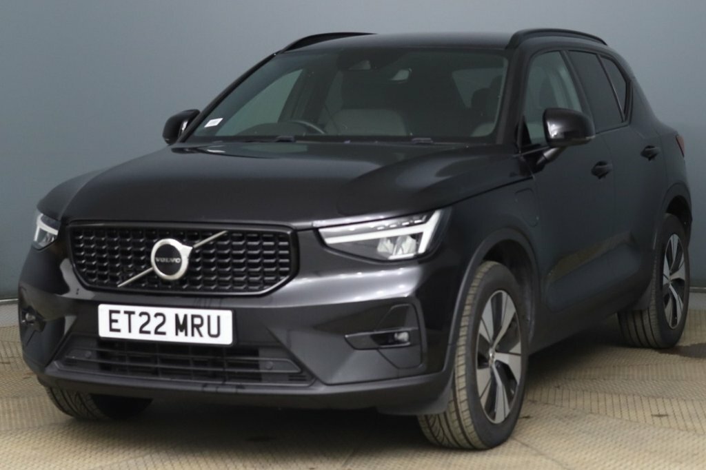 Volvo XC40 1.5L Plus Black #2