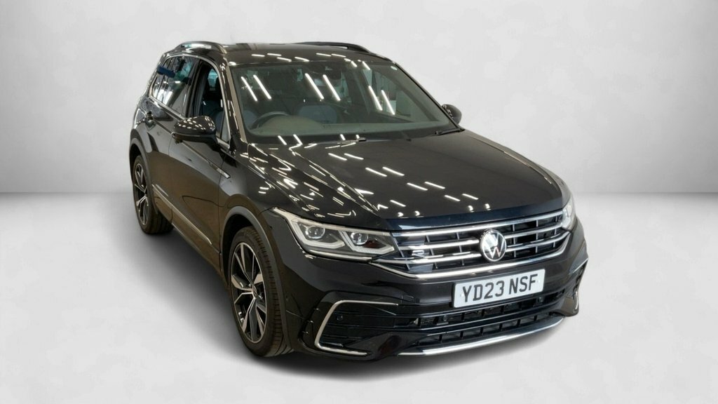 Volkswagen Tiguan 1.5L R-line Black