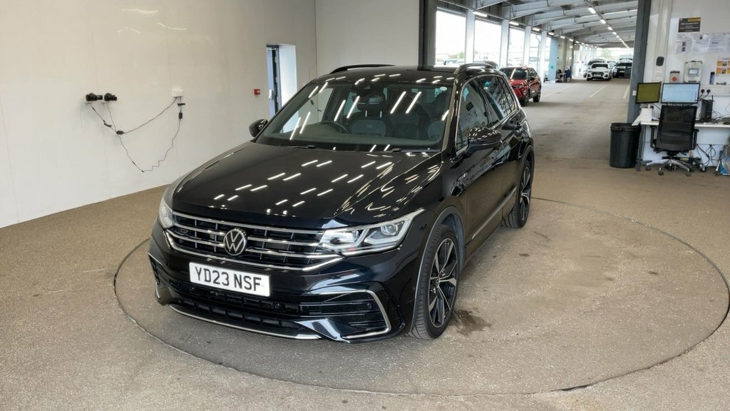 Volkswagen Tiguan 1.5L R-line YD23NSF Black #3