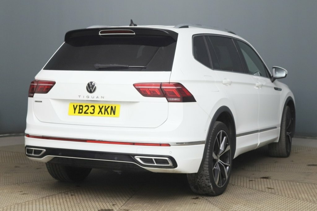 Volkswagen Tiguan Allspace 1.5L R-line White #4